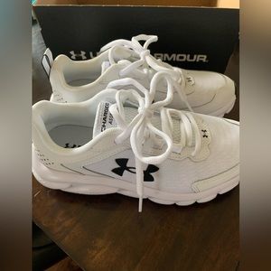Women’s Under Armour running shoes - new in box